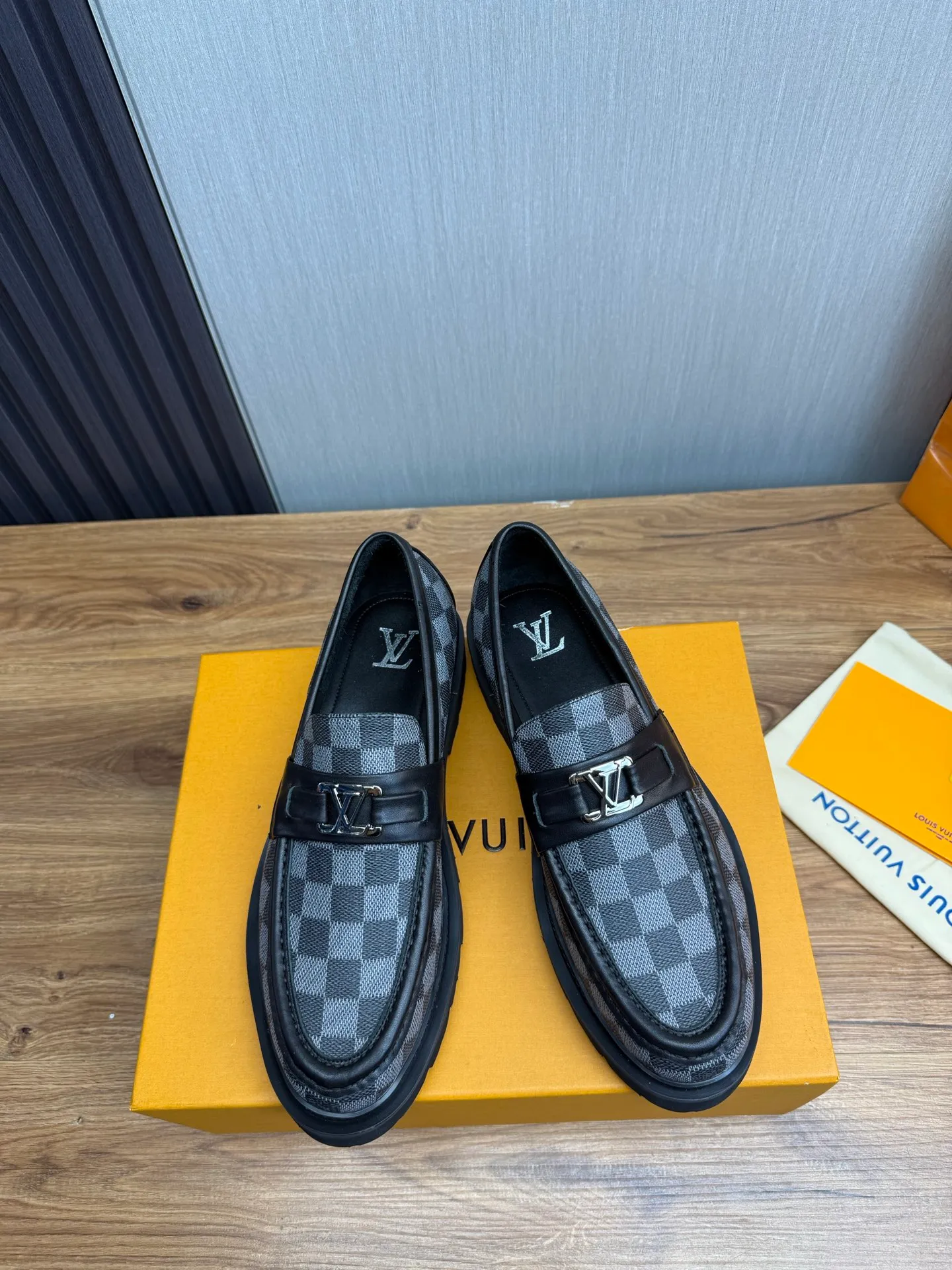 Factory 680💰 LV. Men's business casual leather shoes, all made of imported original brand leather, just to create a more comfortable wearing experience, original non-slip and wear-resistant outsole ✔️16-45 (38.45 non-returnable)